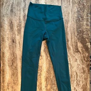 Lululemon Wunder Under 25” leggings size 4